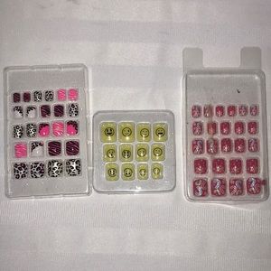 Girl plastic nails, animal print, emoji, Christmas candy can , snow flex.